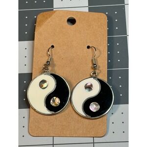 Vintage Alpaca Mexico Yin Yang Abalone Shell Inlay Enamel Dangle Earrings